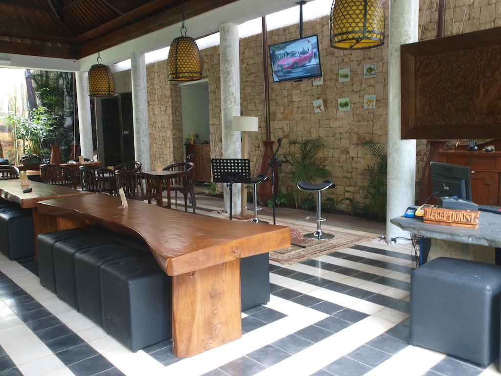 Flores Gallery Hotel Бандунг Екстериор снимка