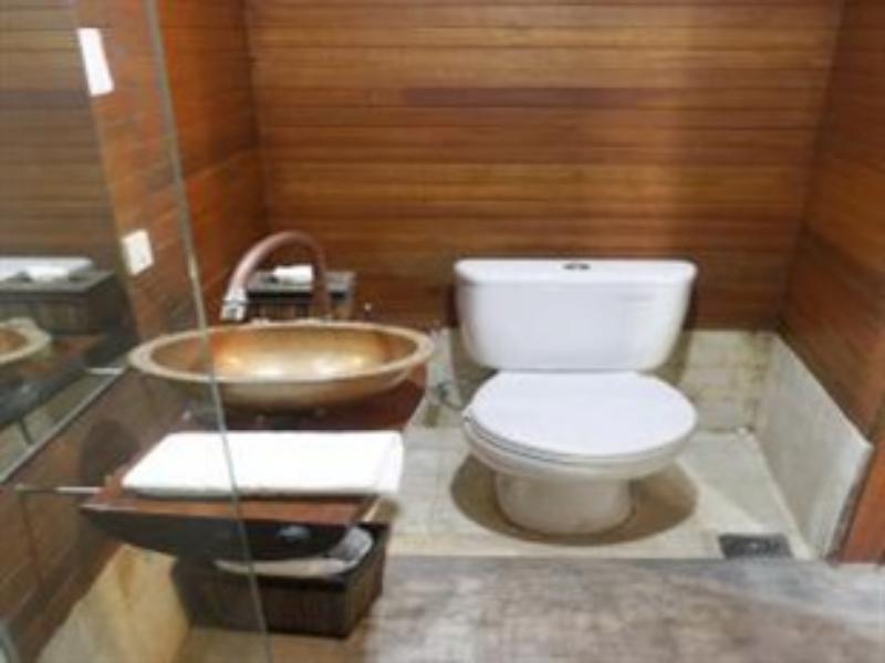 Flores Gallery Hotel Бандунг Екстериор снимка